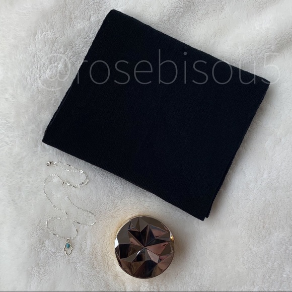 🧣♥️Luxe Knit Infinity Scarf BLACK - Picture 3 of 6